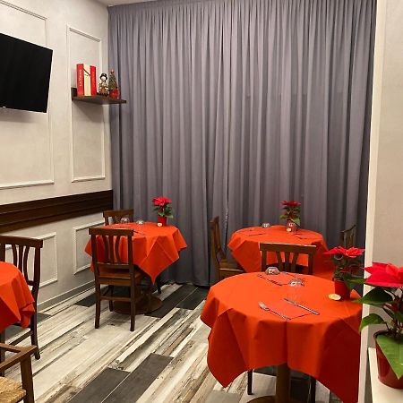 Ricaroka Hotel Albenga Exterior photo